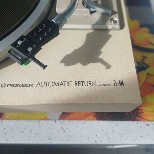 Vintage Pioneer from the golden era 1970s Pioneer PL-514 Auto-Return Turntable