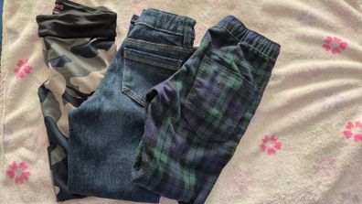 6 pars of trousers