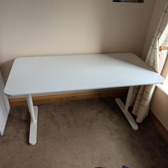 Ikea Bekant desk