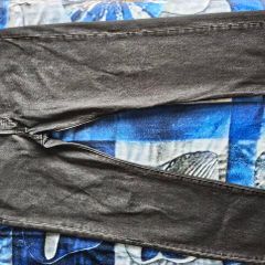 Levi's black jeans