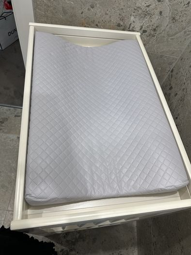 Ikea baby changing table and mattress