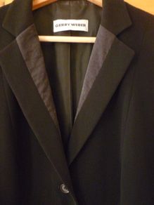 Gerry Weber Classic Dressy Formal Jacket blazer .  Size Medium 12 Eu 38.   Colour Jet Black. 100% Immaculate.