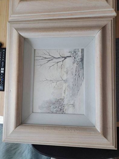 Free picture frames