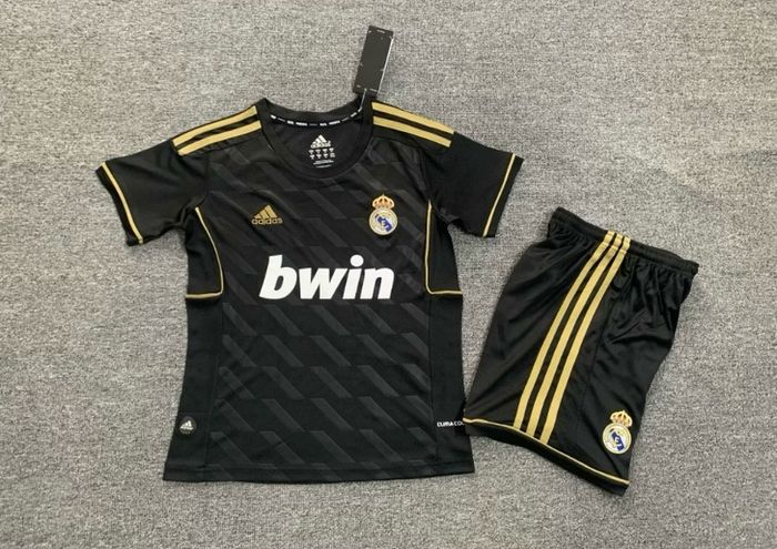 Retro football kits