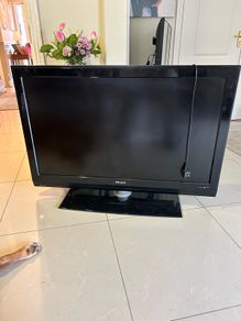 47 inch Philips LCD TV with Stand