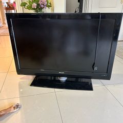 47 inch Philips LCD TV with Stand