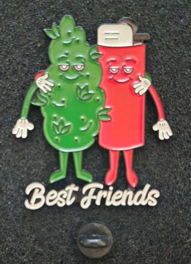 Best friends, pin back badge.