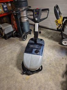 Nilfisk Scrubber dryer SC 351