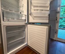 Bosch Fridge Freezer Model KGE49AICAG