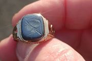 Stunning 9 Carat Gold Hematite Ring
