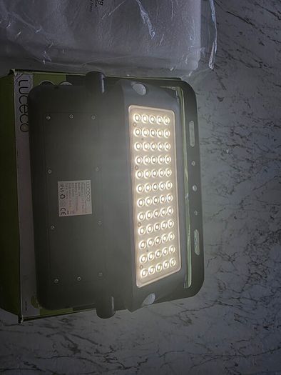 luceco solar floodlight