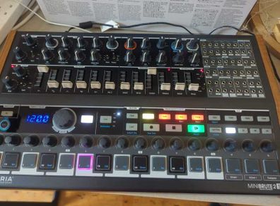 Arturia MiniBrute 2S analogue semi-modular synth