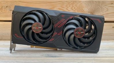 RX7600 Sapphire pulse graphics card