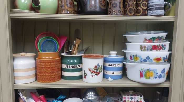 Fabulous RARE Collectable Traditional Cornishware Storage Jar in the Very Rare and Discontinued Gold & White Colourway, TG Green, Restyled by Judith Onions, Circa 1968 to 1975