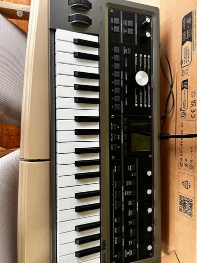 Korg MicroKorg 2 Synthesizer/Vocoder