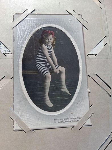 Mega Art Nouveau Postcard Album (197 Pieces)