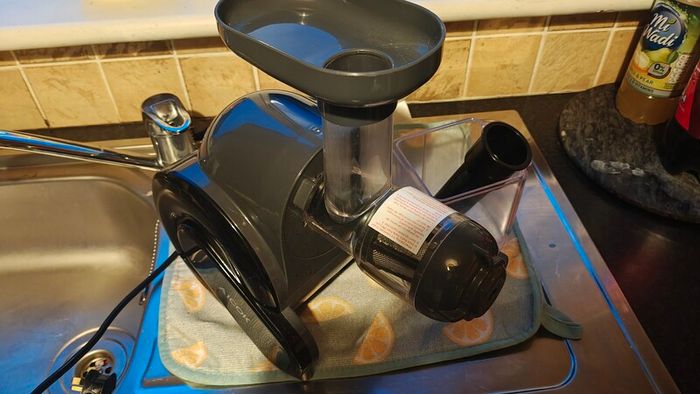 AICOK Juicer, Masticating Juice Extractor with Reverse Function,