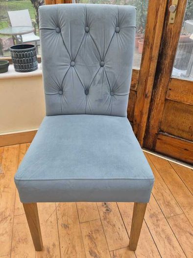 Dining Table & 6 Chairs