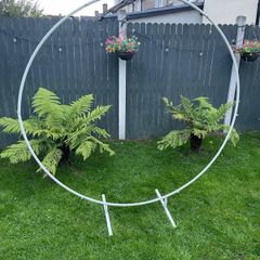 flower arch / ring