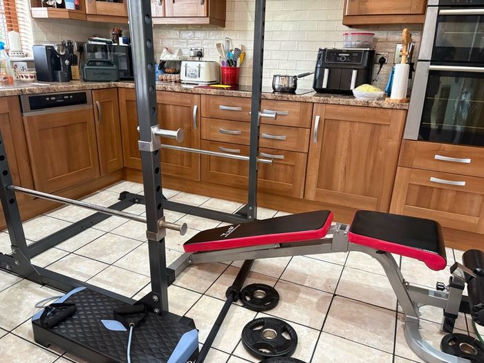 Beautiful Full Gym Weightlifting Set Up, Power Rack, Olympic Bumper Weights, Bench + Dumbbells +more