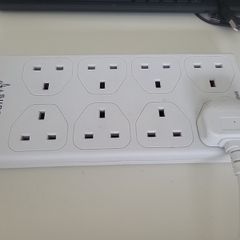 8-way power sockets