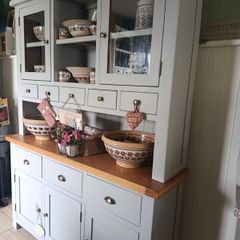 solid kitchen dresser delivery arranged