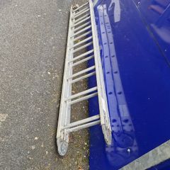 Roof ladder