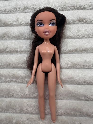 Bratz Winter Wintertime Wonderland Doll Dana Used Please see photos