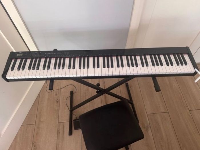 Digital keyboard Piano (VISIONKEY-100) barely used