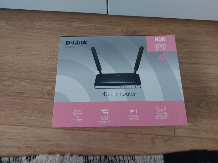 D-Link DWR-921 4G LTE Wireless Router