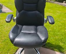 Executive office chair