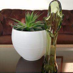 Striking Five finger MCM Swung Vase Celtic Green