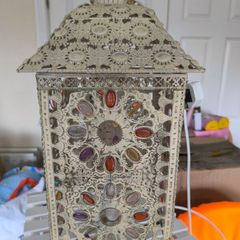 lamp needs gone asap