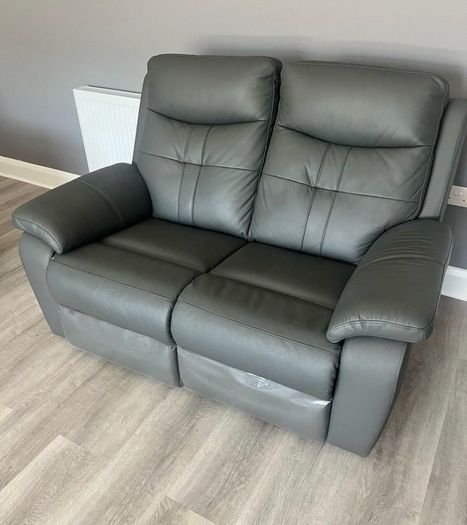 Quick sale Sorena Leather Electric Suite