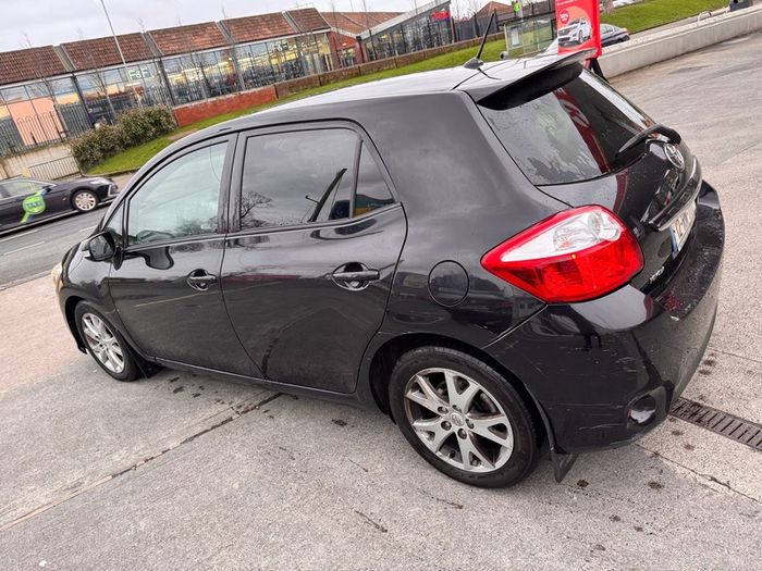 2012 Toyota Auris