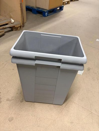 Pull-Out Bin