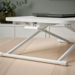 Foldable laptop stand