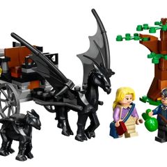 LEGO Harry Potter: Hogwarts Carriage with Thestrals 76400