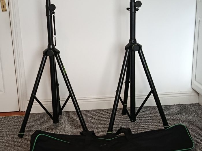 dj speaker stands
