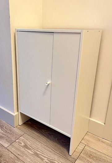 Cabinet with door