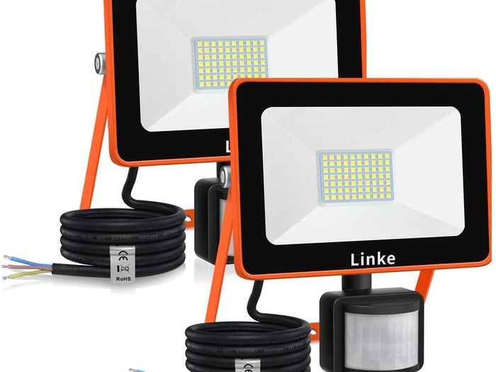 60W Security Light Sensor Motion, Upgraded 70PCS LEDs PIR Floodlights, 6000LM Super Bright 6500K Daylight White Outdoor IP66 Waterproof Perfect for Garden, Porch, Courtyard, Garage, 2 Pack [Energy Class A++]