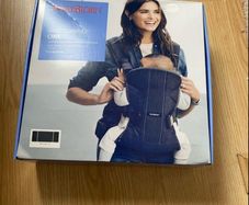 Baby Bjorn - Baby Sling