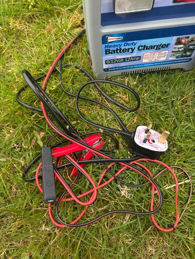 Heavy Duty Battery Charger NEW