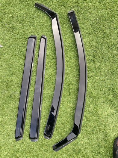 Peugeot 5008 wind deflector