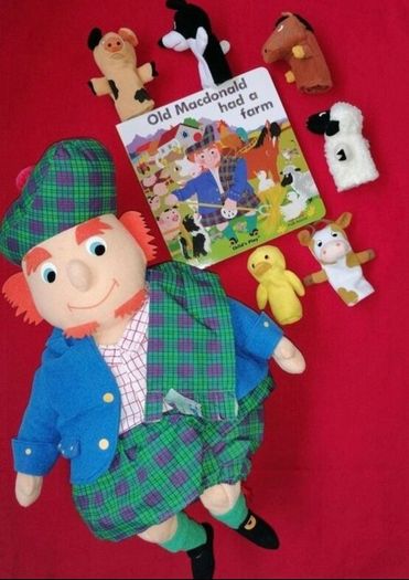 Old Mac Donald Soft Toy, 6 Finger Puppets & Board Book
