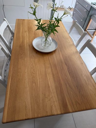 Neptune Chichester Solid Oak Dining Table with 4 Suffolk Chairs