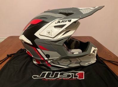 Mx helmet