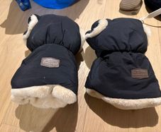 Orzbow pram hand muffs - navy with cream fleece
