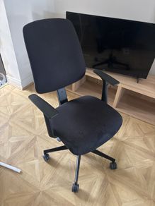 Ergonomic office chair