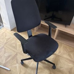 Ergonomic office chair
